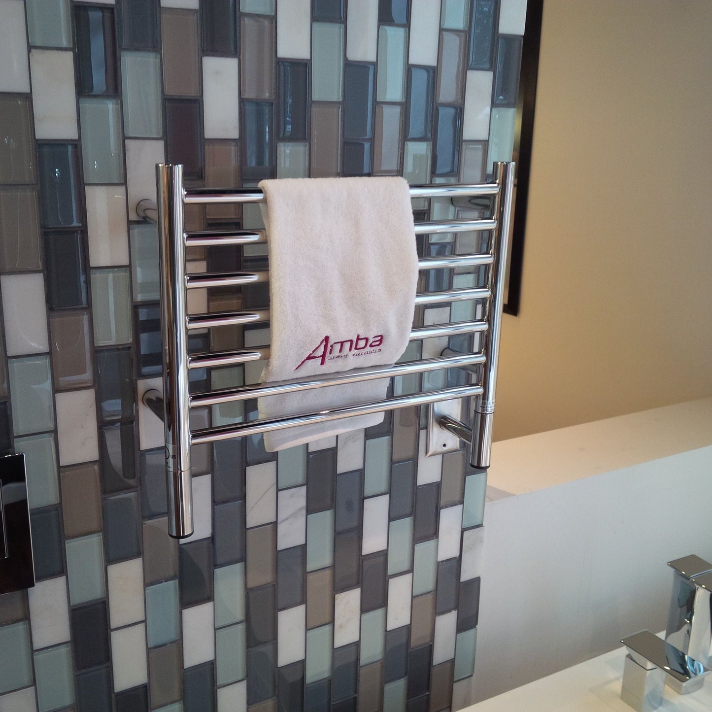 Amba HSP Amba Jeeves Model H Straight 7 Bar Hardwired Towel Warmer in Polished - HSP