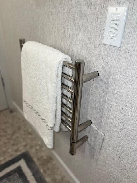 Amba HSP Amba Jeeves Model H Straight 7 Bar Hardwired Towel Warmer in Polished - HSP