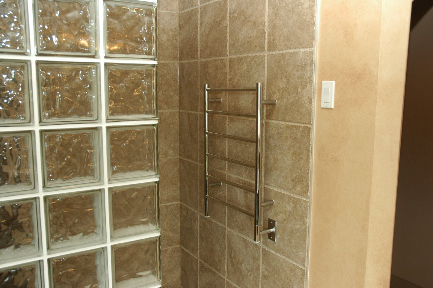Amba JSP Amba Jeeves Model J Straight 6 Bar Hardwired Drying Rack in Polished - JSP