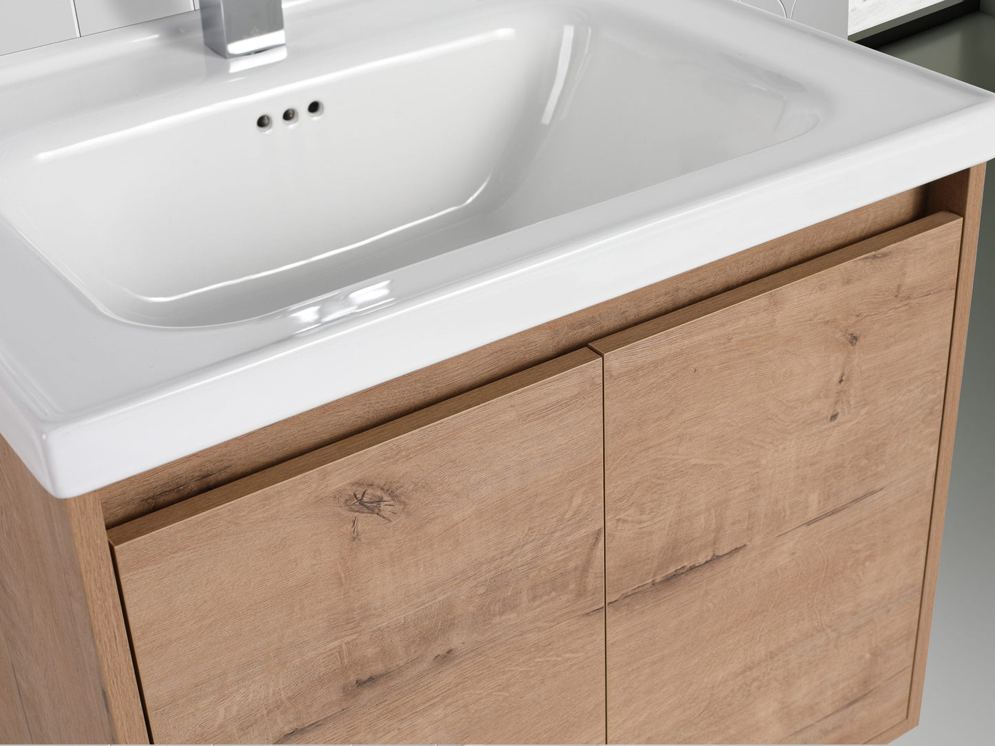 Blossom V8035 24 29 C Blossom Bern 24″ Vanity With Ceramic Basin - Classic Oak V8035 24 29 C