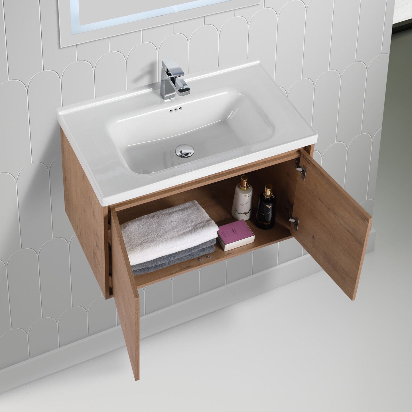 Blossom V8035 32 29 C Blossom Bern 32″ Vanity With Ceramic Basin - Classic Oak V8035 32 29 C