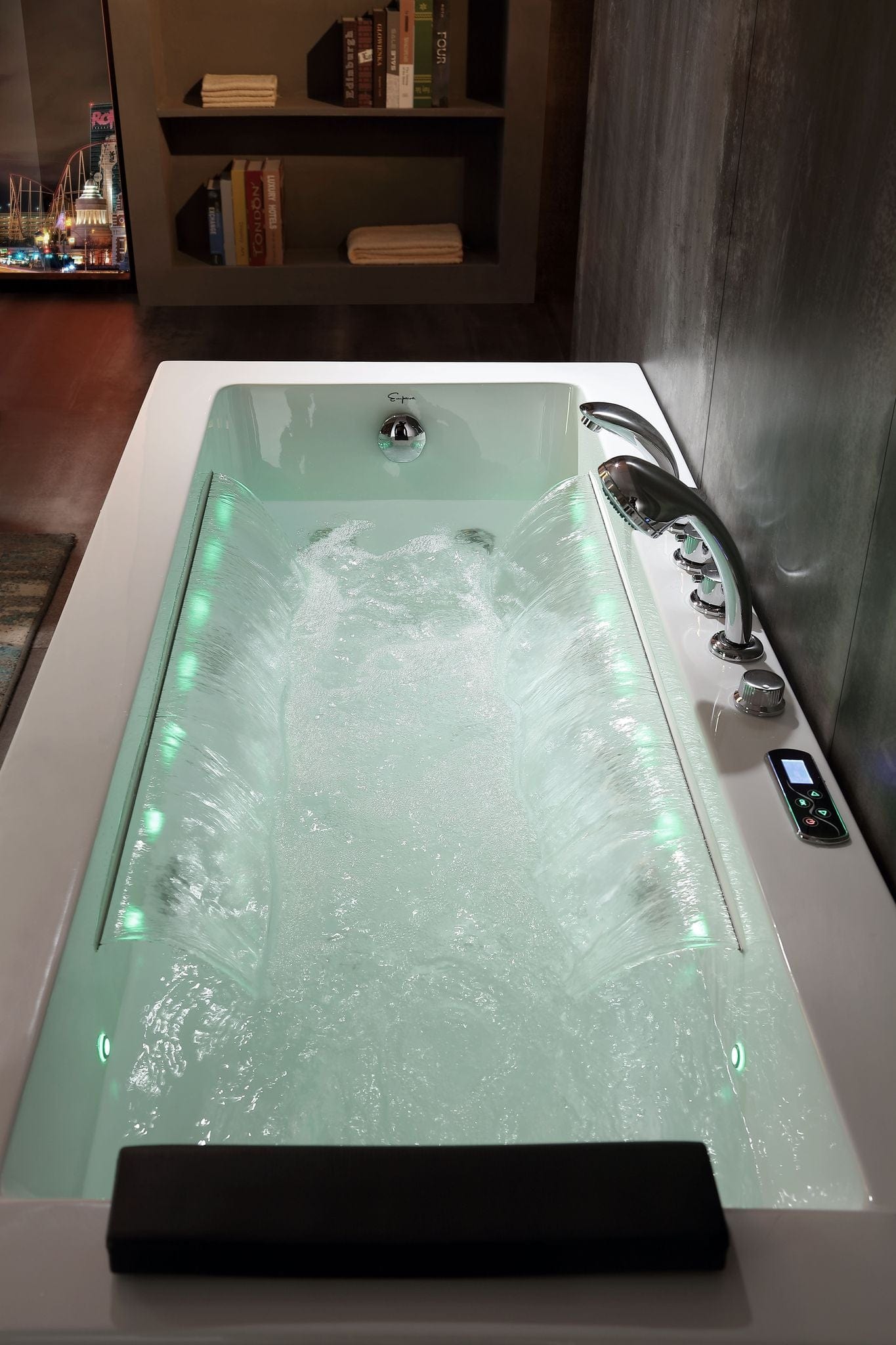 Empava EMPV-67JT351LED Empava - 67JT351LED - 67 in. Whirlpool Rectangular Bathtub