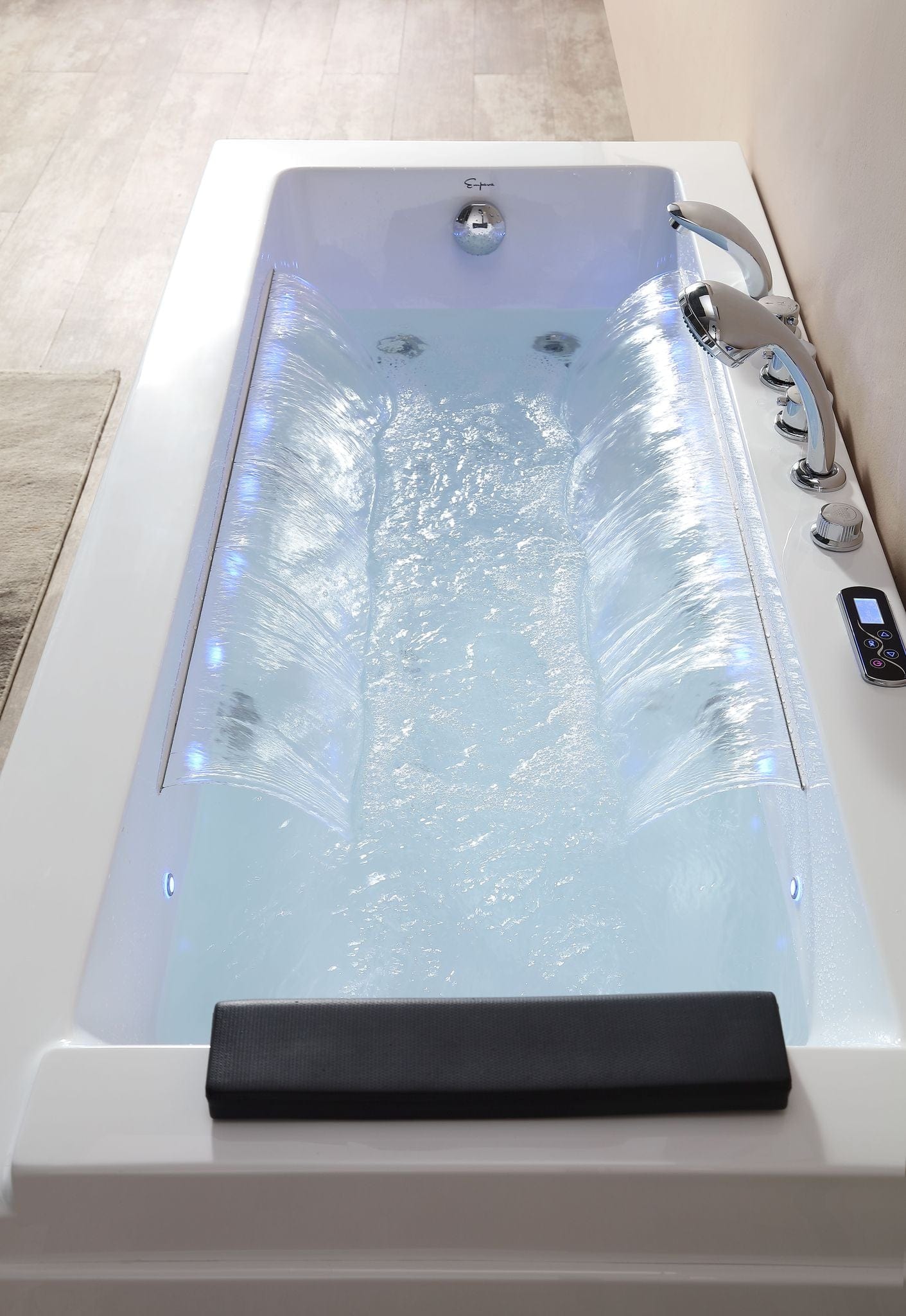 Empava EMPV-67JT351LED Empava - 67JT351LED - 67 in. Whirlpool Rectangular Bathtub