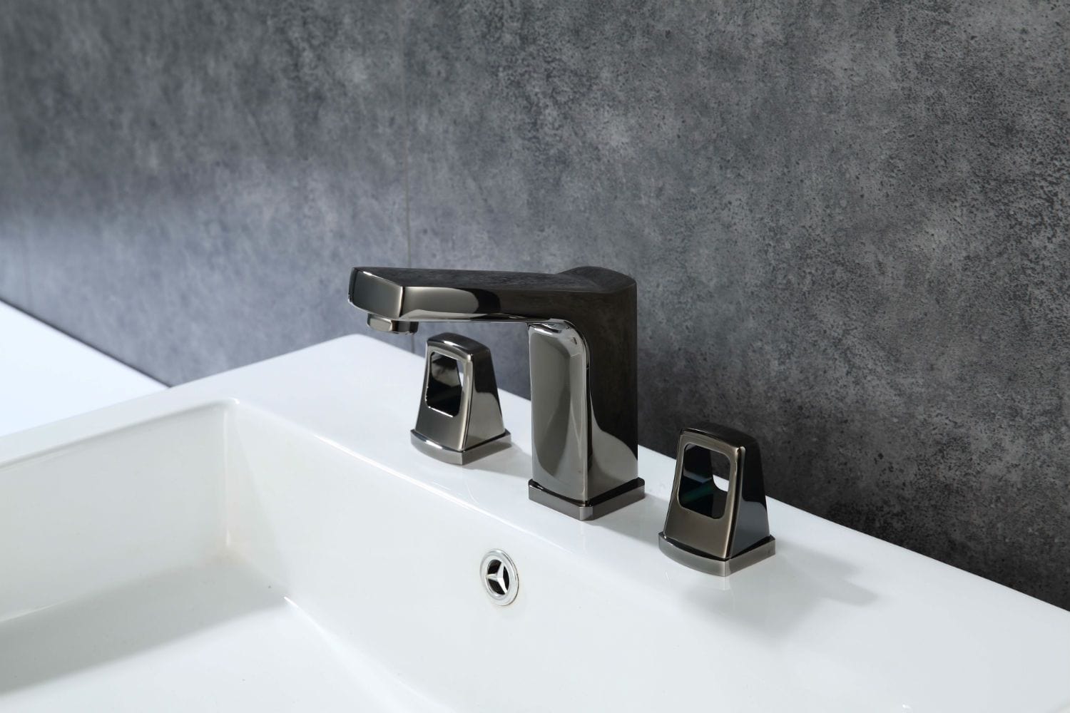 Legion Furniture ZY1003-GB Legion Furniture ZY1003-GB UPC Faucet with Drain - Glossy Black