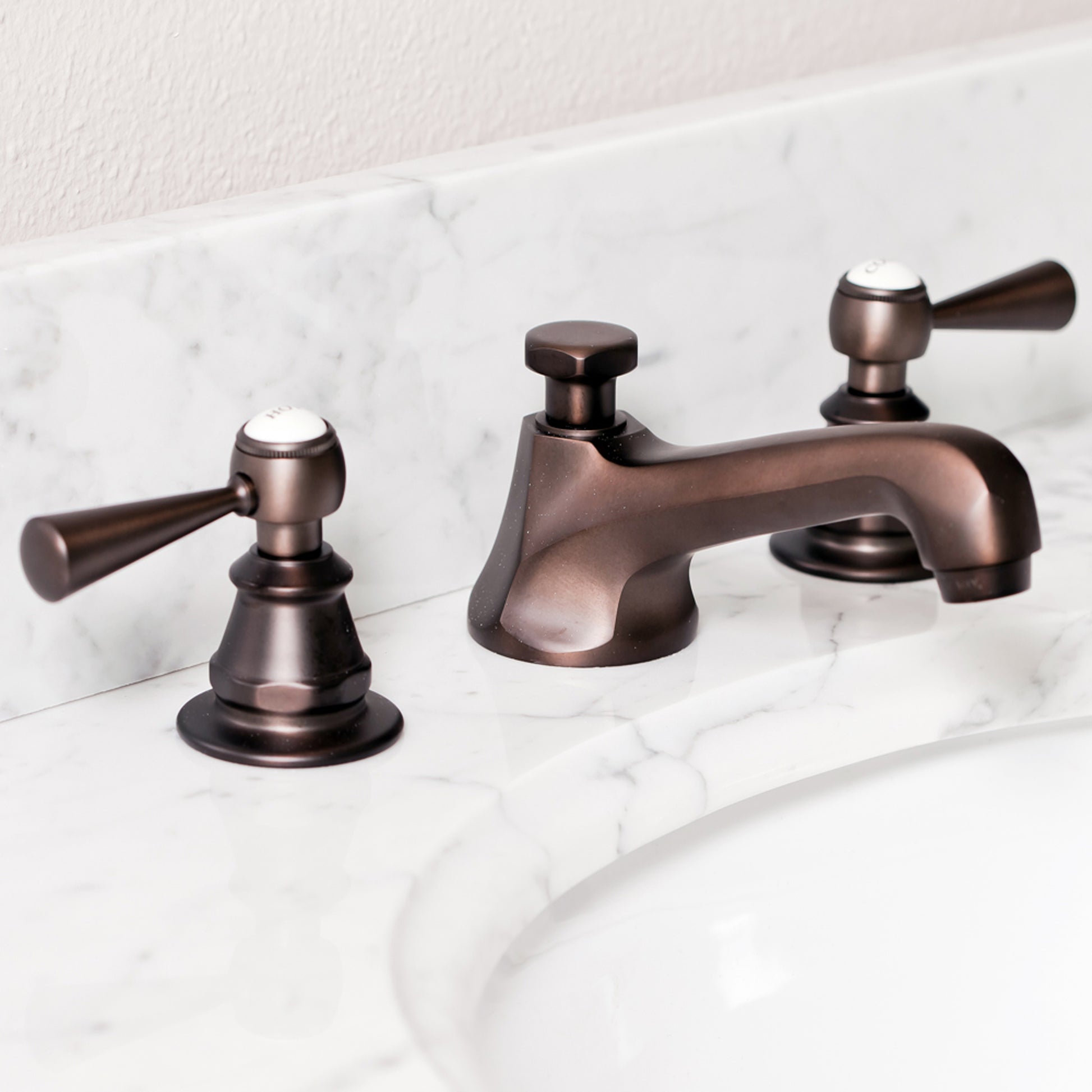 American 20th Century Classic Widespread Bathroom F2-0009 Faucets With Pop-Up Drain in Oil Rubbed Bronze Finish, With Torch Lever Handles, Hot And Cold Labels Included